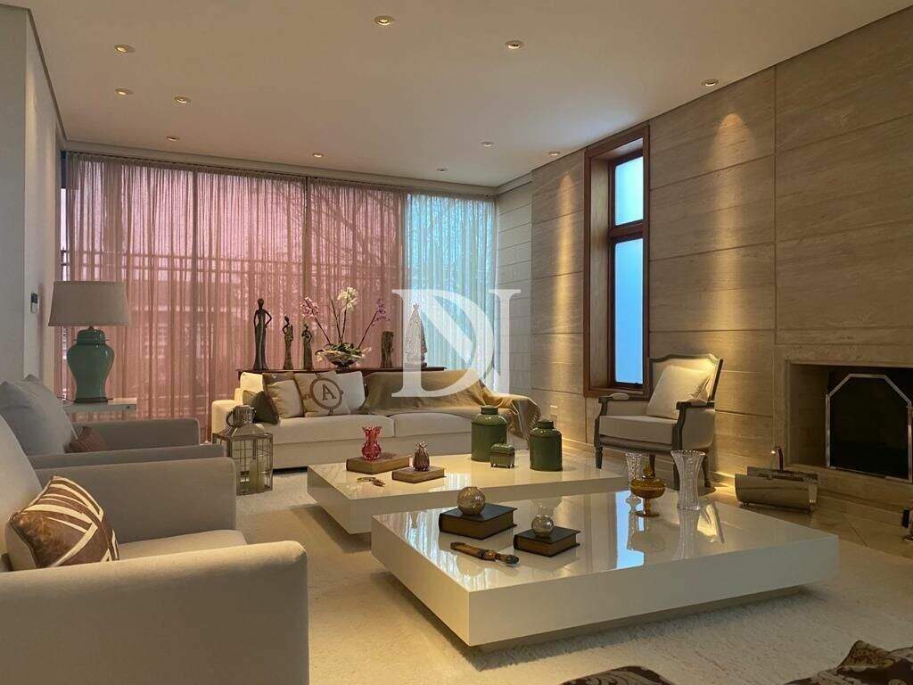 Casa em condomínio à venda no Jardim Theodora: 