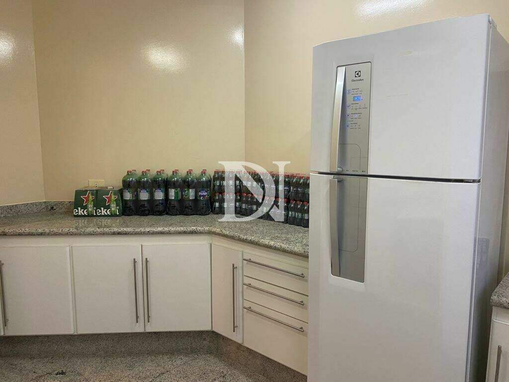 Casa em condomínio à venda no Jardim Theodora: 