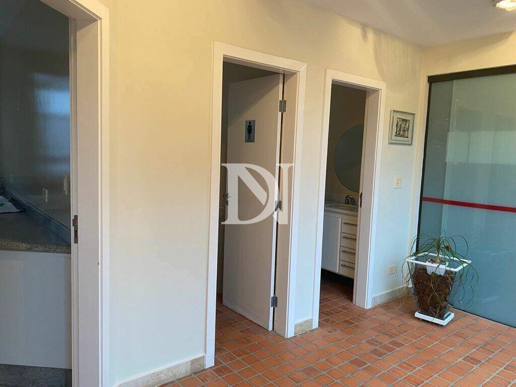 Casa em condomínio à venda no Jardim Theodora: 