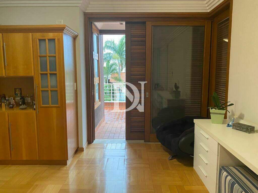 Casa em condomínio à venda no Jardim Theodora: 