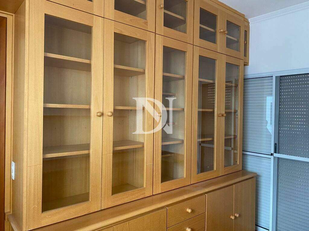 Casa em condomínio à venda no Jardim Theodora: 