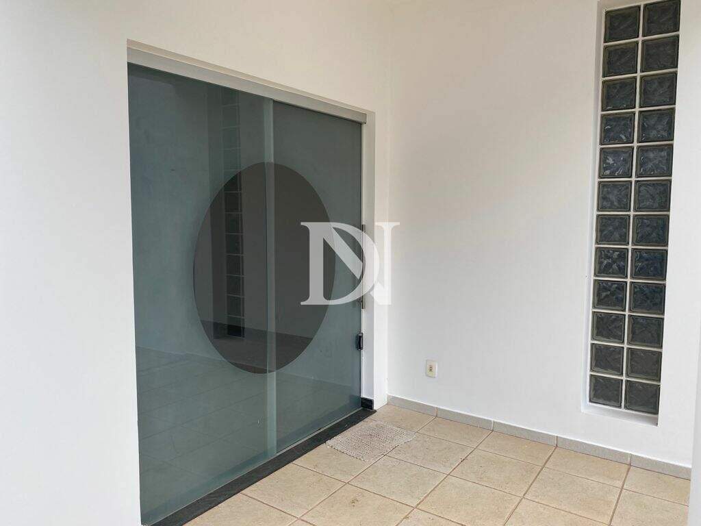 Casa em condomínio à venda no Jardim Theodora: 