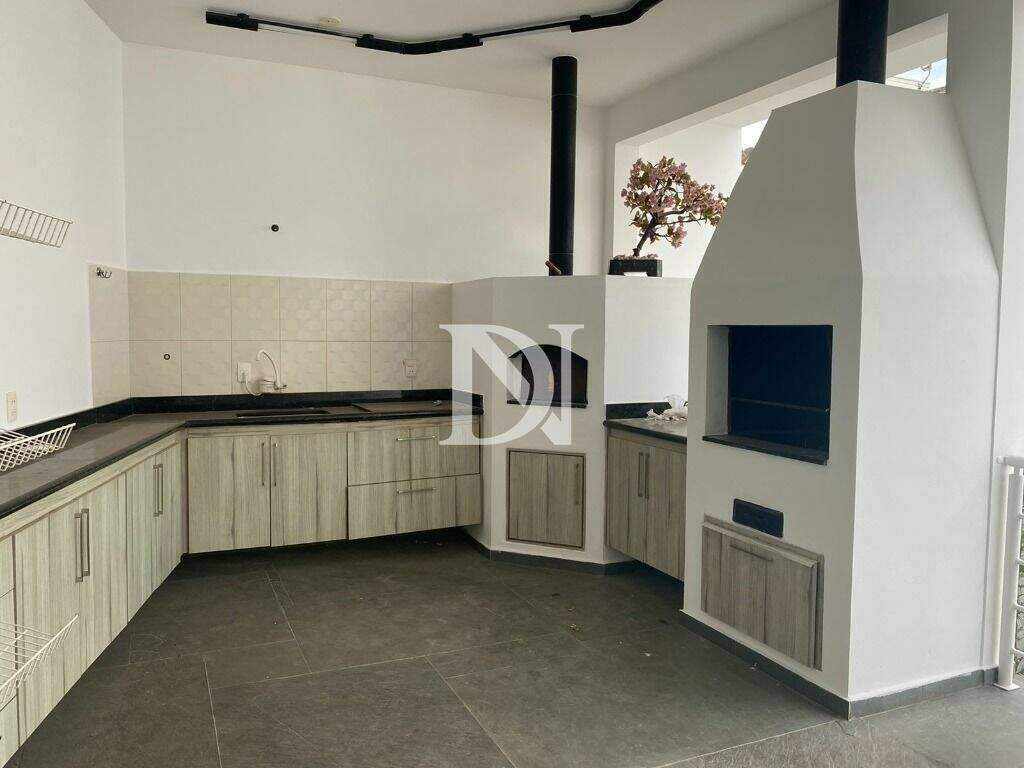 Casa em condomínio à venda no Jardim Theodora: 