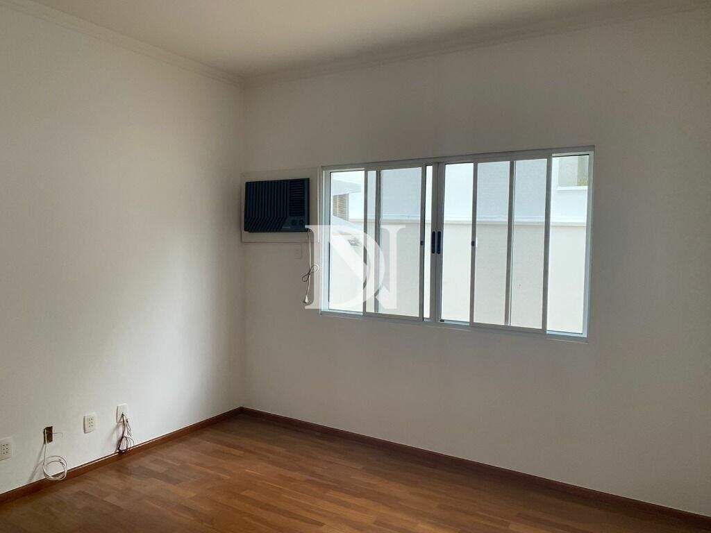 Casa em condomínio à venda no Jardim Theodora: 