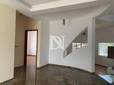 Casa em condomínio à venda no Jardim Theodora: 