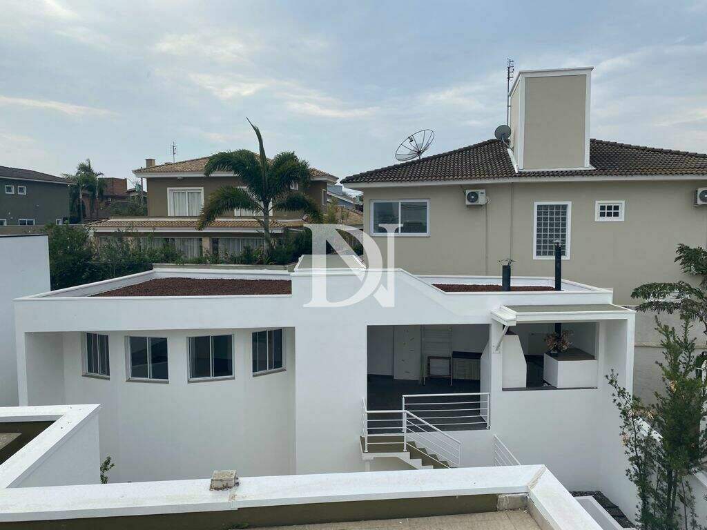 Casa em condomínio à venda no Jardim Theodora: 