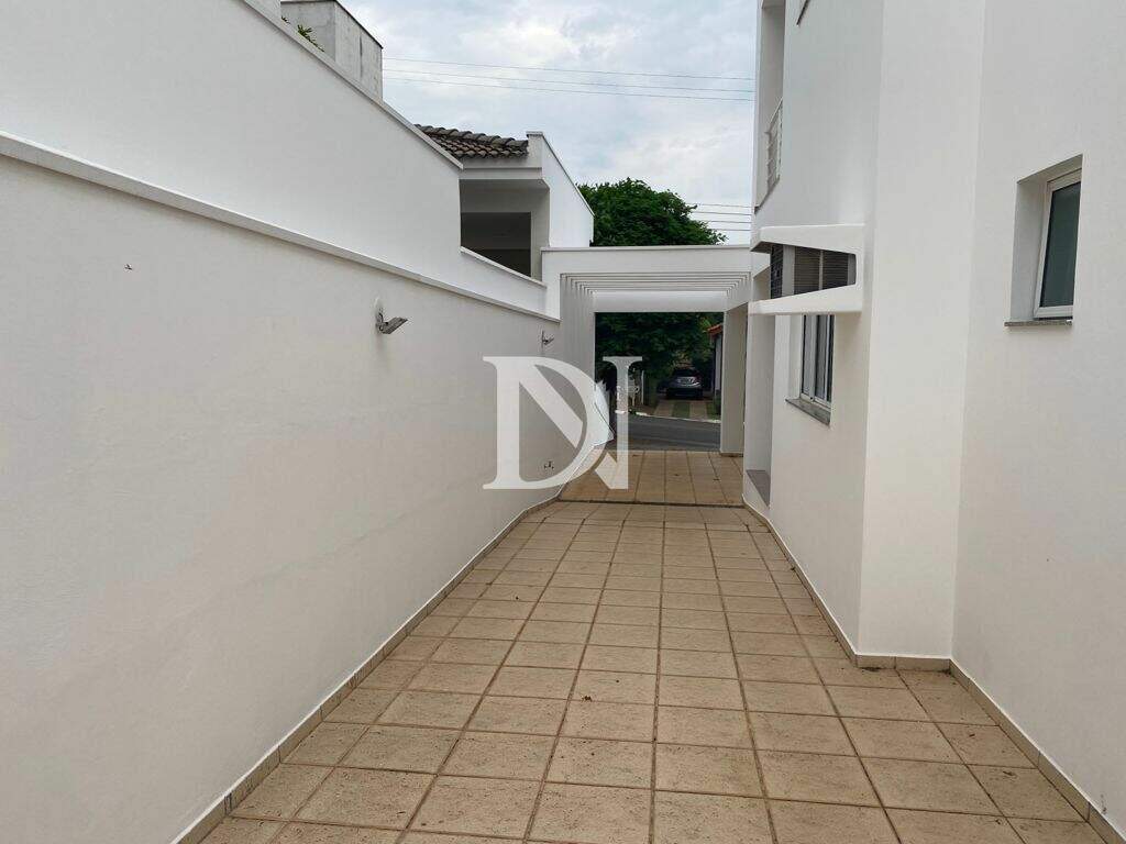 Casa em condomínio à venda no Jardim Theodora: 