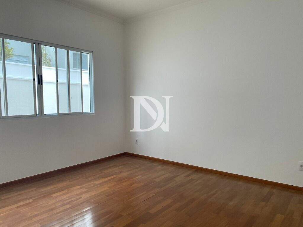 Casa em condomínio à venda no Jardim Theodora: 