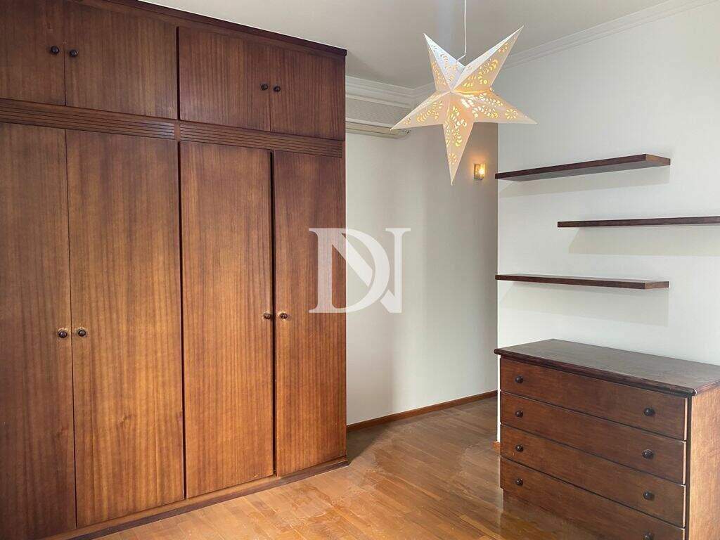 Casa em condomínio à venda no Jardim Theodora: 