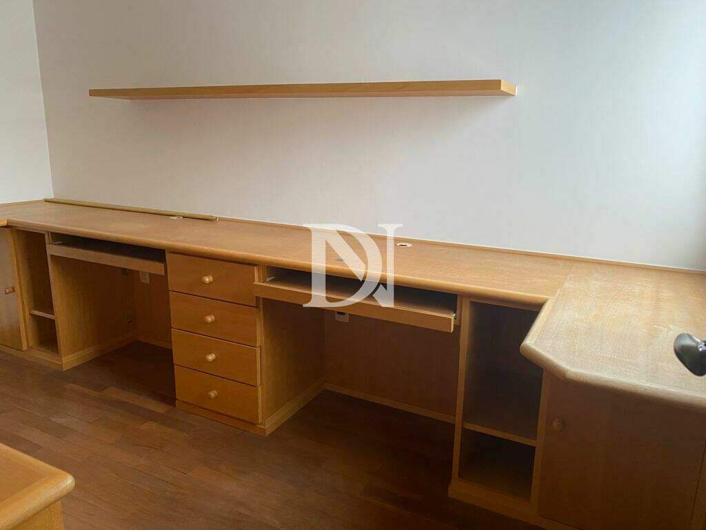 Casa em condomínio à venda no Jardim Theodora: 