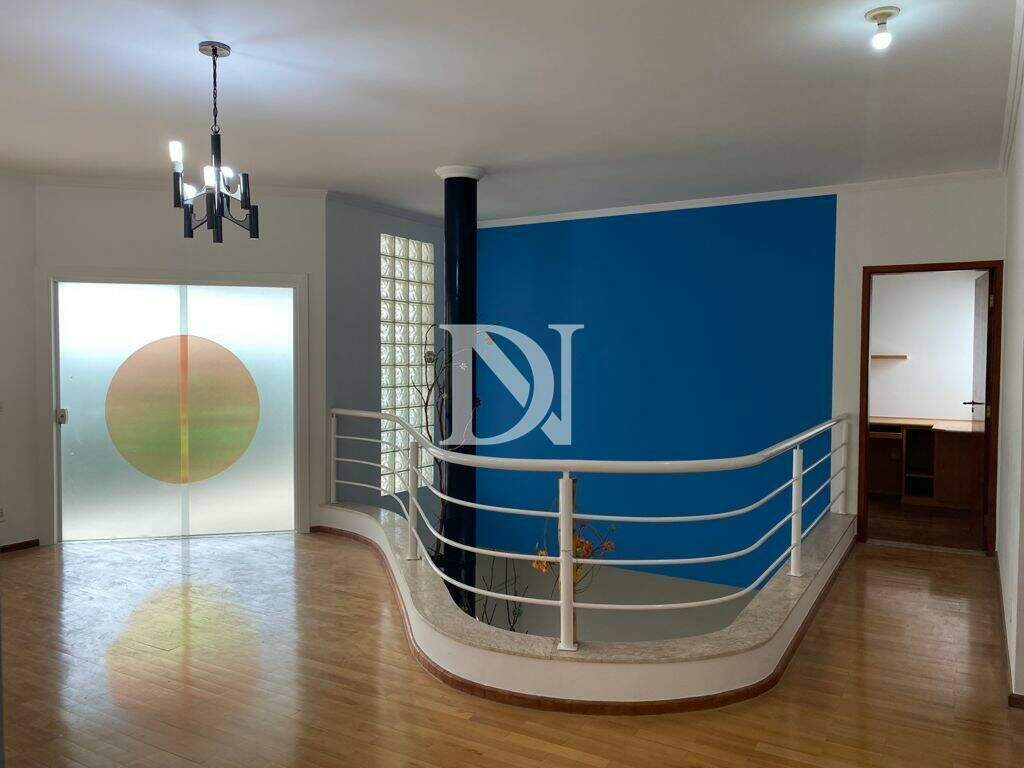 Casa em condomínio à venda no Jardim Theodora: 