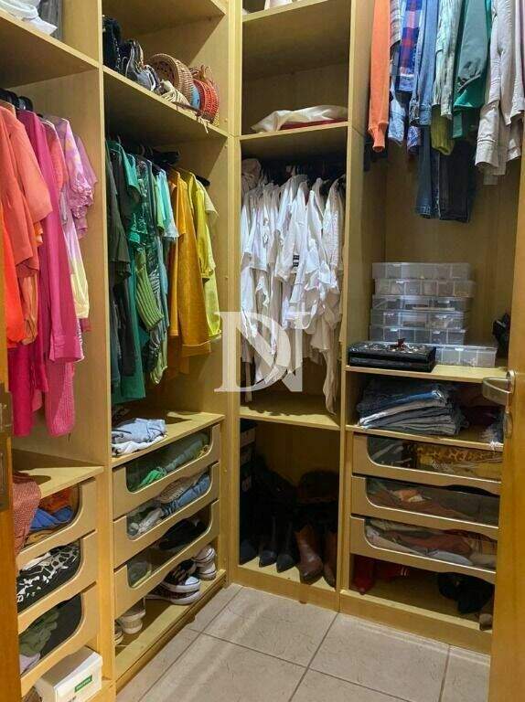 Casa em condomínio à venda no Condomínio Campos de Santo Antônio: 