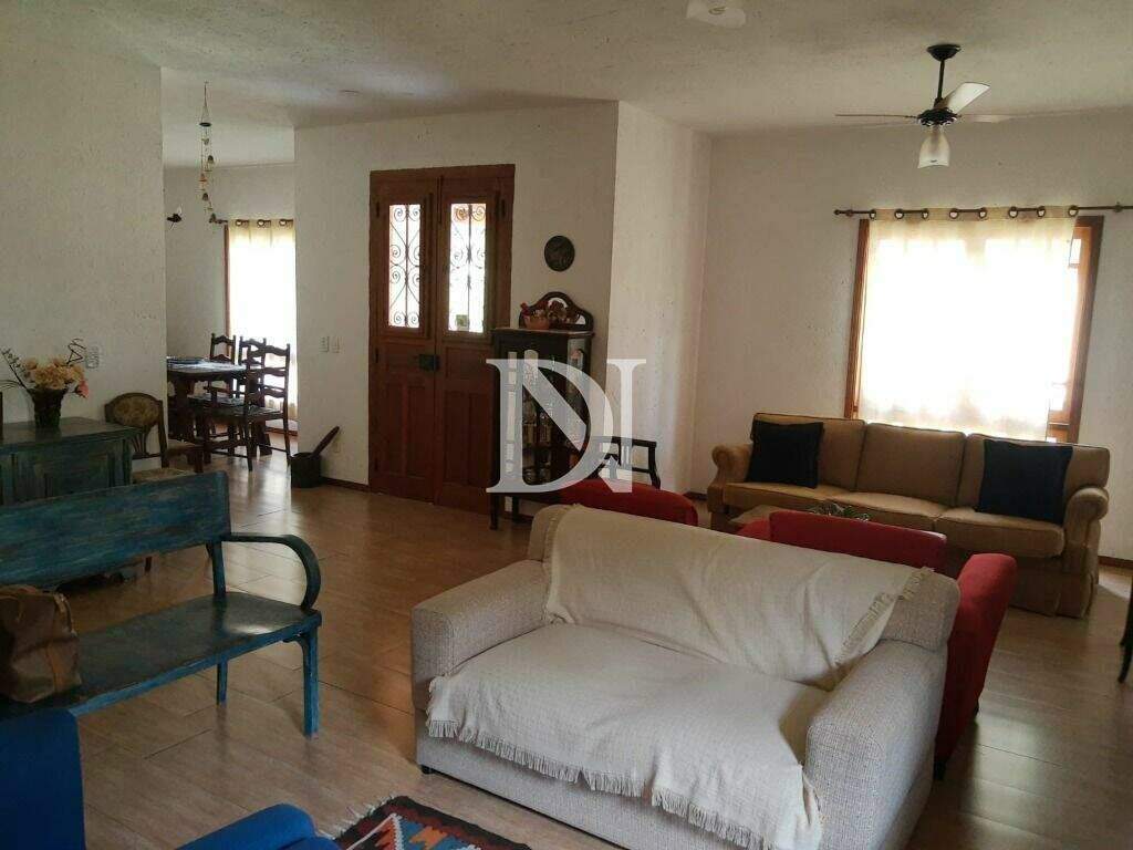 Casa em condomínio à venda no Condomínio Campos de Santo Antônio: 