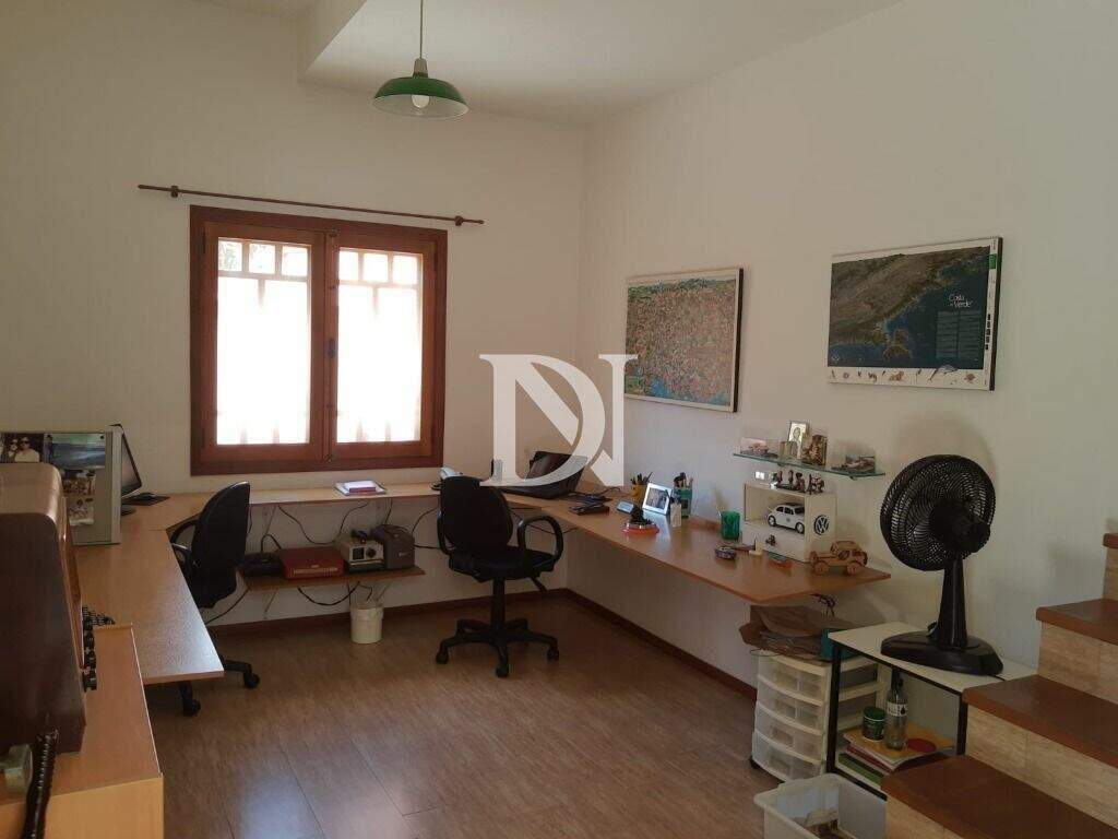 Casa em condomínio à venda no Condomínio Campos de Santo Antônio: 