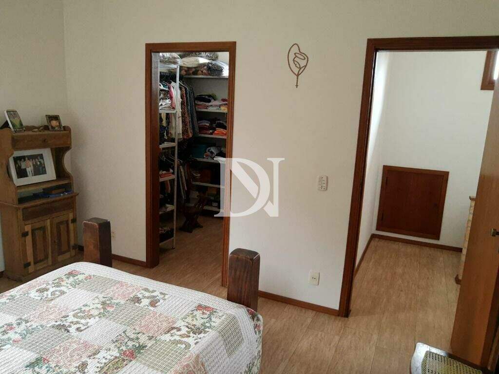 Casa em condomínio à venda no Condomínio Campos de Santo Antônio: 
