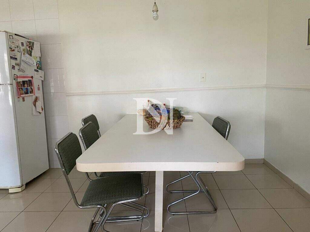 Casa em condomínio à venda no Jardim Theodora: 