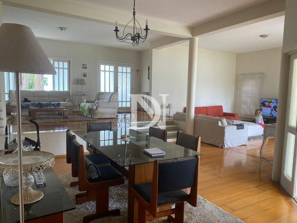Casa em condomínio à venda no Jardim Theodora: 
