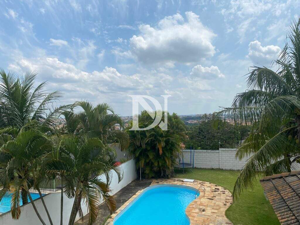 Casa em condomínio à venda no Jardim Theodora: 