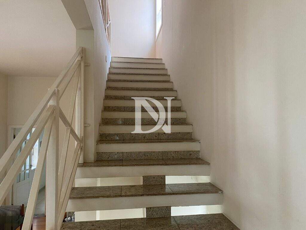 Casa em condomínio à venda no Jardim Theodora: 