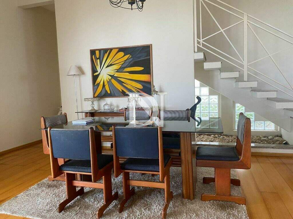 Casa em condomínio à venda no Jardim Theodora: 