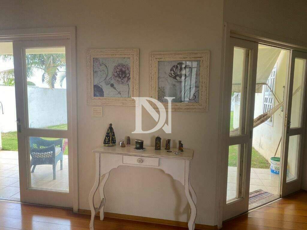 Casa em condomínio à venda no Jardim Theodora: 