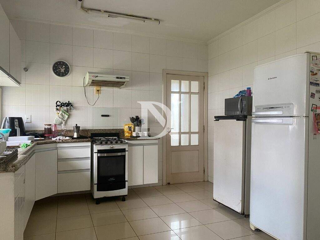 Casa em condomínio à venda no Jardim Theodora: 