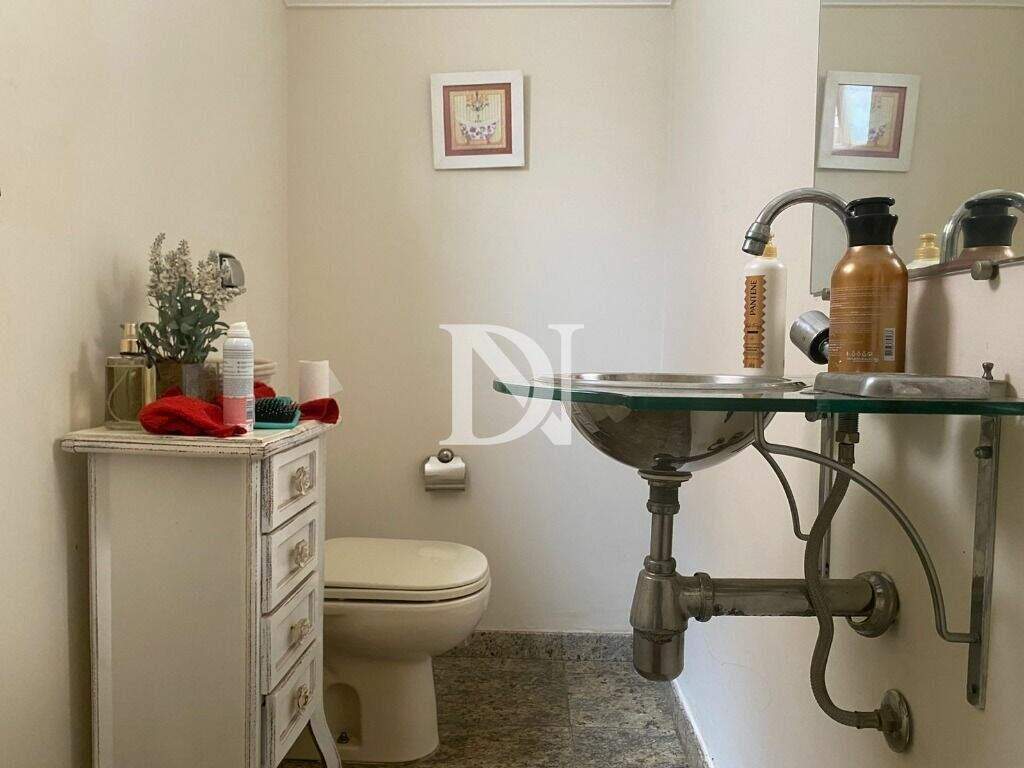 Casa em condomínio à venda no Jardim Theodora: 
