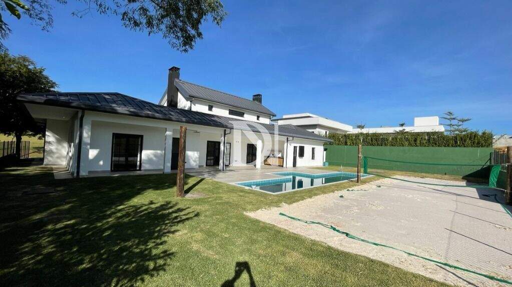 Casa em condomínio à venda no Condomínio Fazenda Kurumin: 