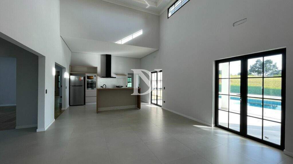 Casa em condomínio à venda no Condomínio Fazenda Kurumin: 