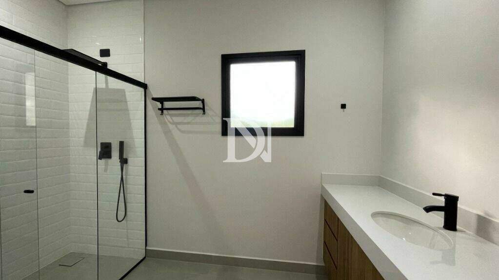 Casa em condomínio à venda no Condomínio Fazenda Kurumin: 