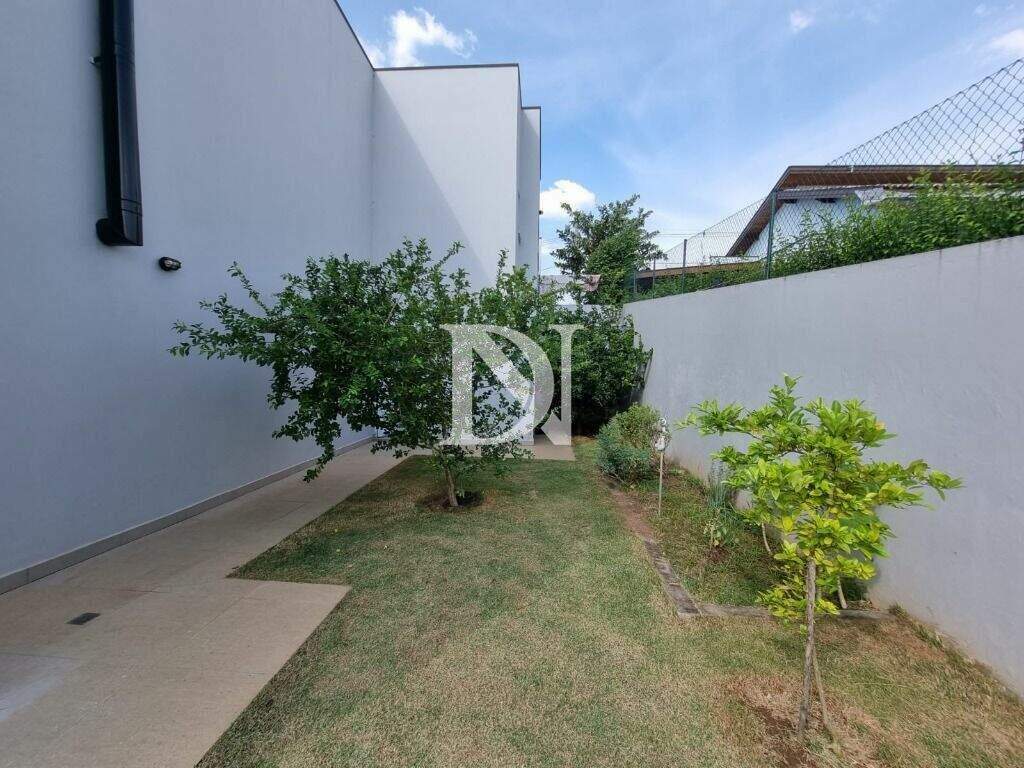 Casa em condomínio à venda no Terras de Monte Serrat: 