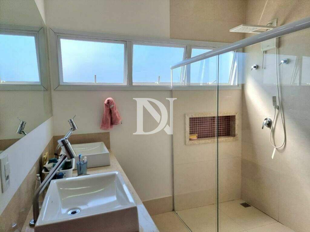 Casa em condomínio à venda no Terras de Monte Serrat: 