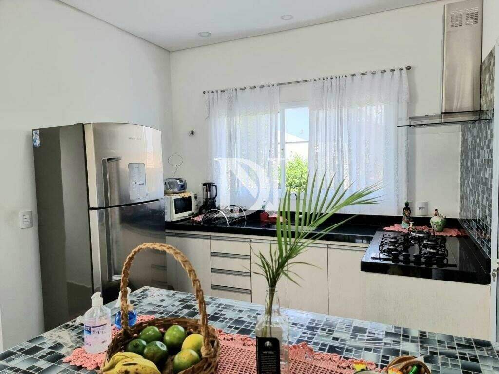 Casa em condomínio à venda no Terras de Monte Serrat: 