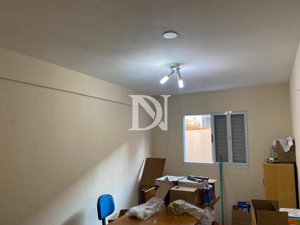Casa em condomínio à venda no Jardim Theodora: 
