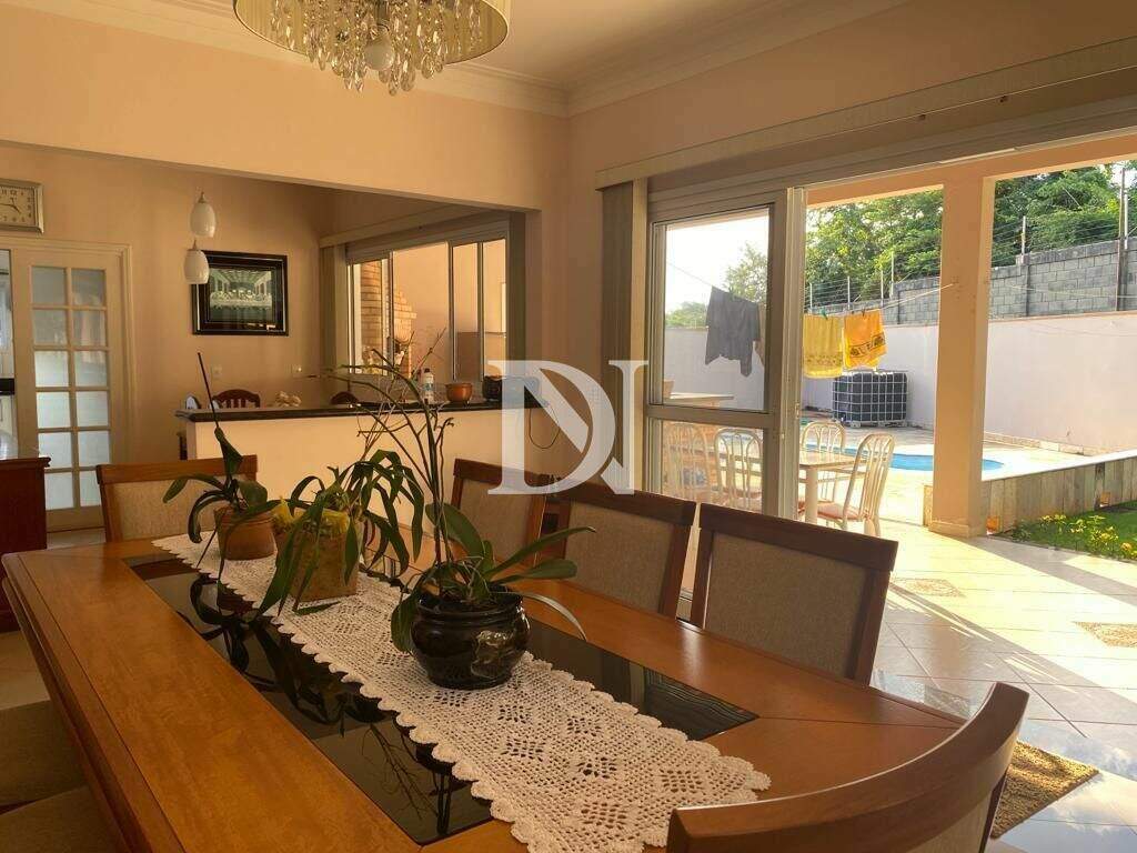 Casa em condomínio à venda no Jardim Theodora: 