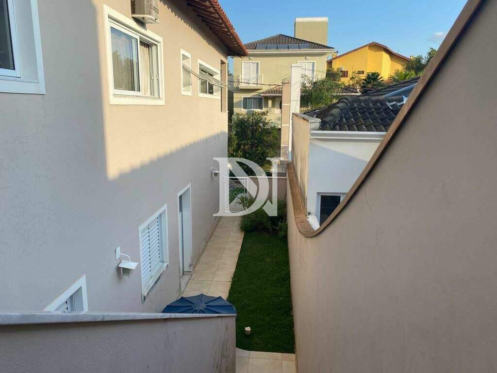 Casa em condomínio à venda no Jardim Theodora: 