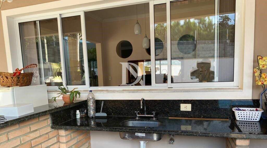 Casa em condomínio à venda no Jardim Theodora: 