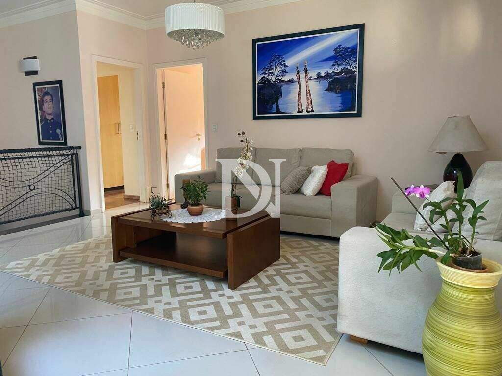 Casa em condomínio à venda no Jardim Theodora: 