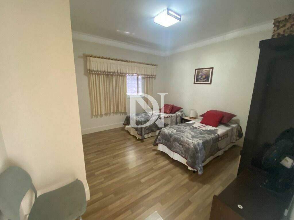 Casa em condomínio à venda no Jardim Theodora: 