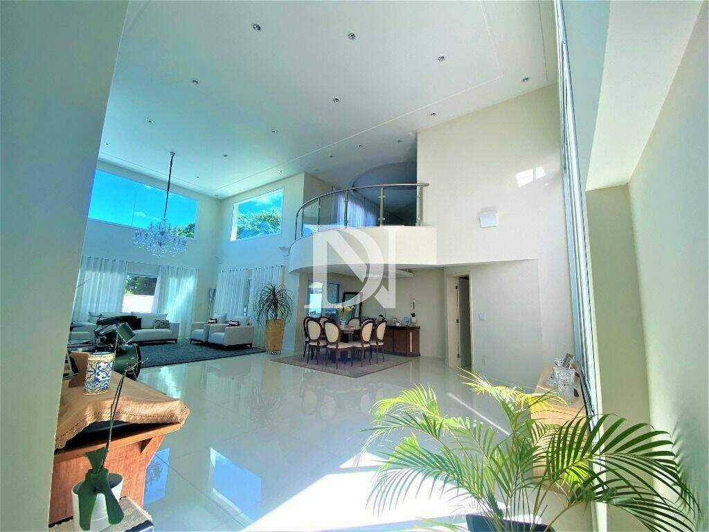 Casa em condomínio à venda no Jardim Theodora: 