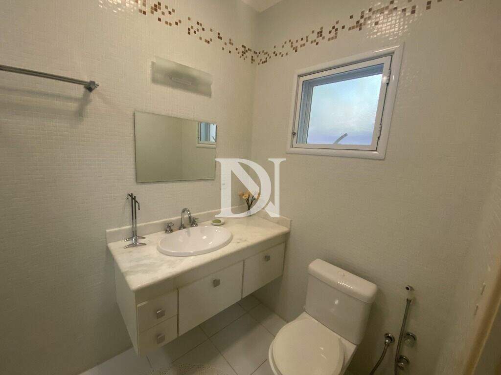 Casa em condomínio à venda no Jardim Theodora: 