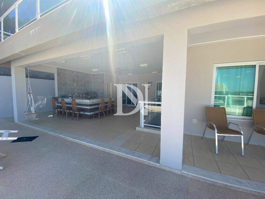 Casa em condomínio à venda no Jardim Theodora: 