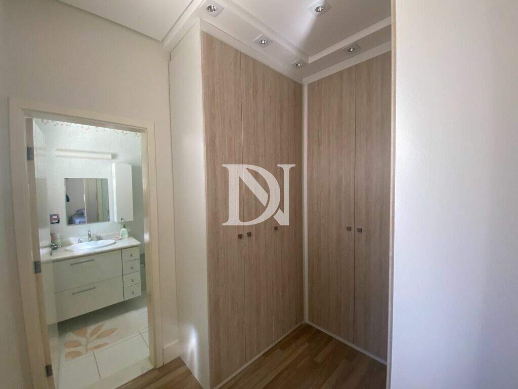 Casa em condomínio à venda no Jardim Theodora: 