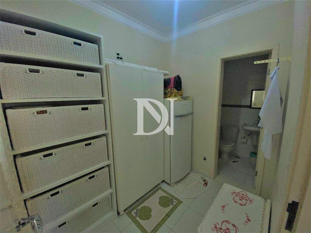 Casa em condomínio à venda no Jardim Theodora: 