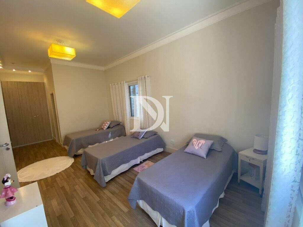 Casa em condomínio à venda no Jardim Theodora: 