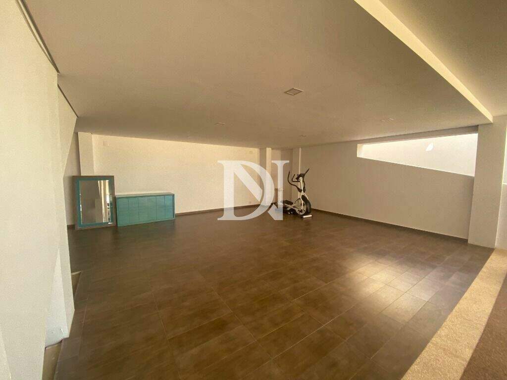 Casa em condomínio à venda no Jardim Theodora: 