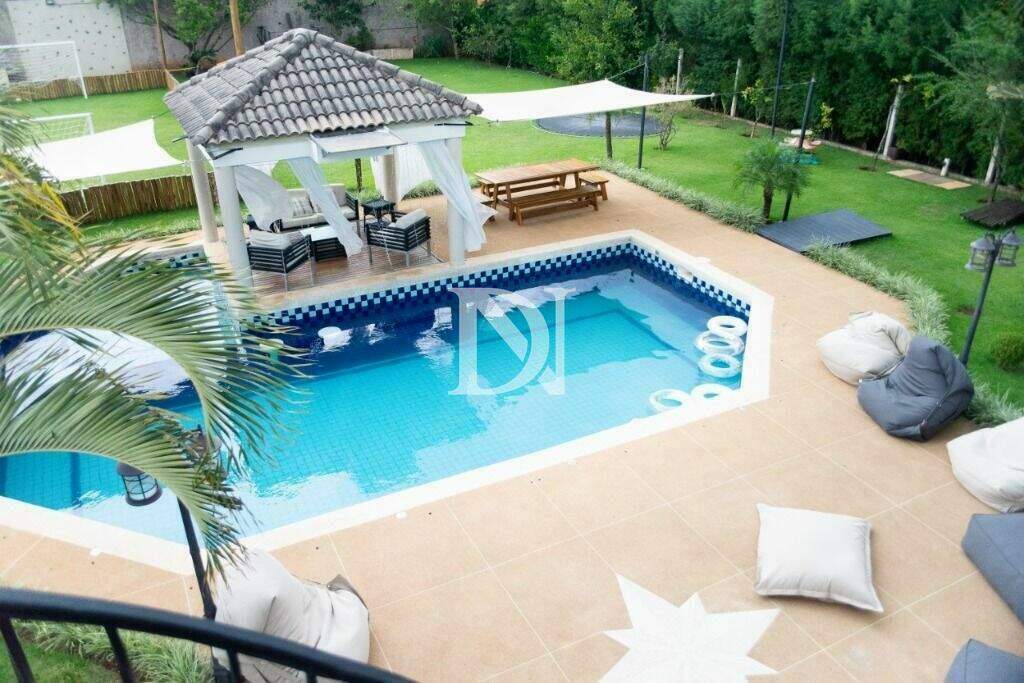 Casa em condomínio à venda no Condomínio Village Castelo: 