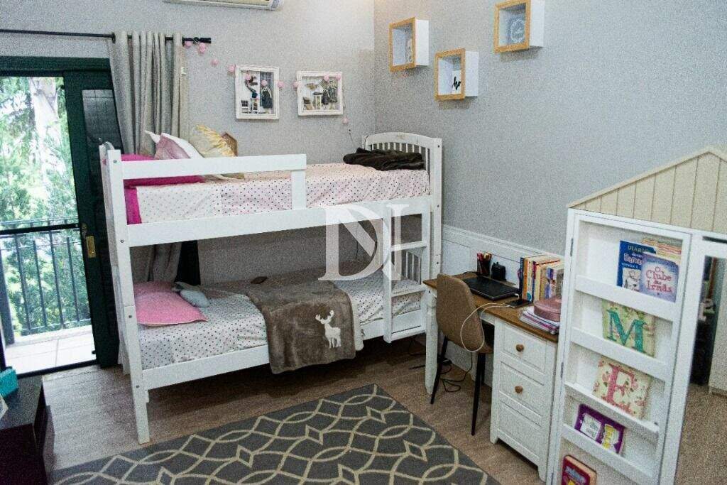 Casa em condomínio à venda no Condomínio Village Castelo: 
