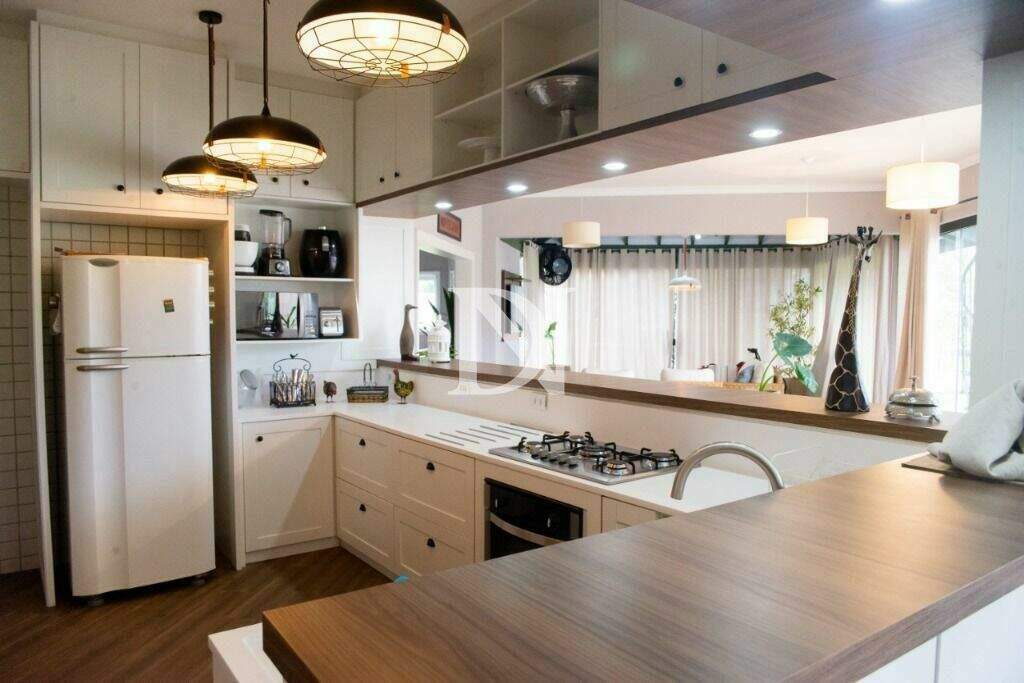 Casa em condomínio à venda no Condomínio Village Castelo: 