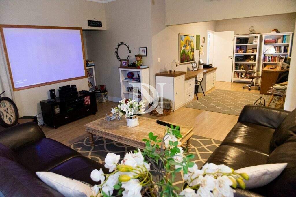 Casa em condomínio à venda no Condomínio Village Castelo: 